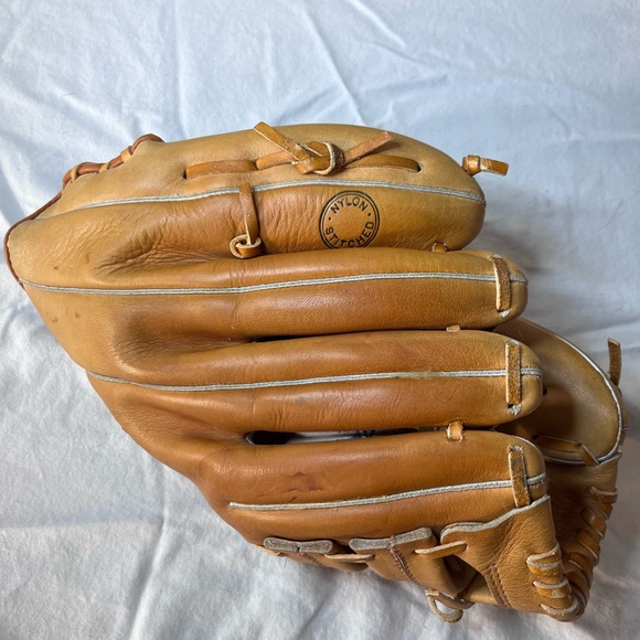 Ted Williams’s Signature Model Glove by Sears Roebucks Co Handcrafted - Picture 2 of 6